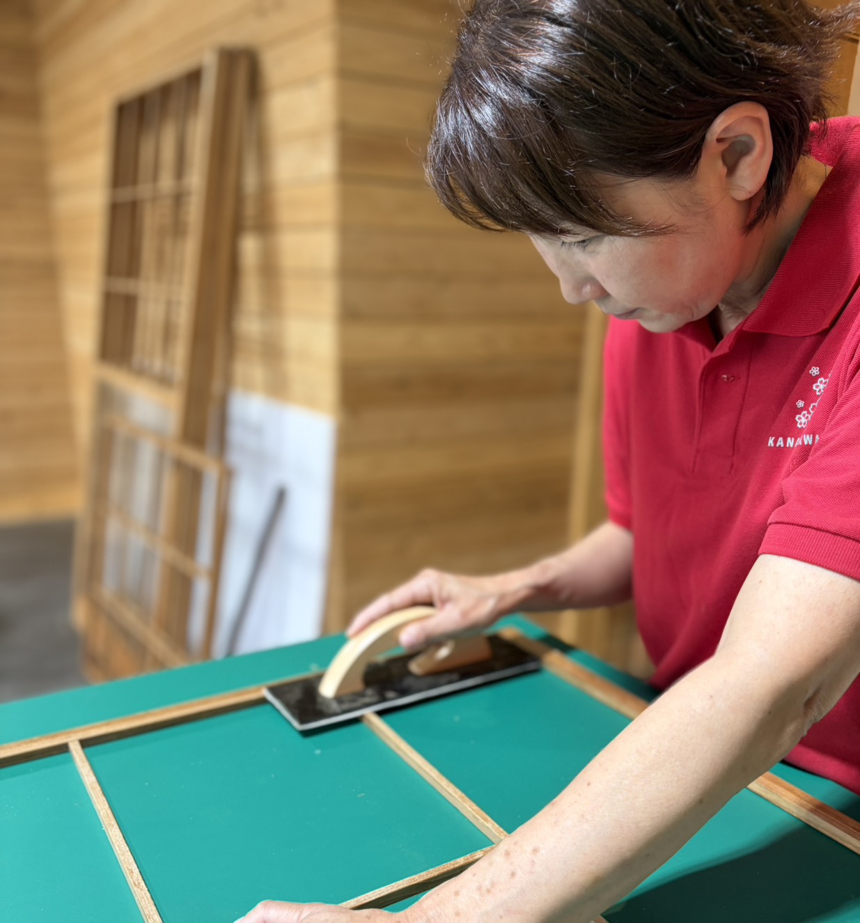 建具をお預かりして丁寧に張替え